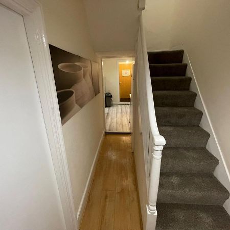 Big 3 Bedroom London House With 2 Bathroom Plumstead  Exteriör bild