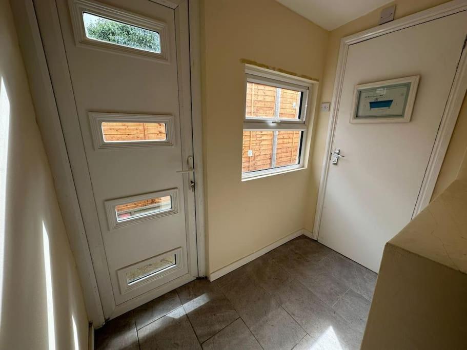 Big 3 Bedroom London House With 2 Bathroom Plumstead  Exteriör bild
