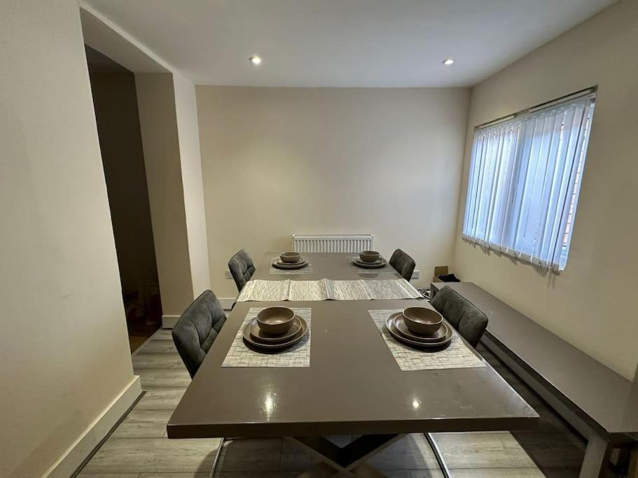 Big 3 Bedroom London House With 2 Bathroom Plumstead  Exteriör bild
