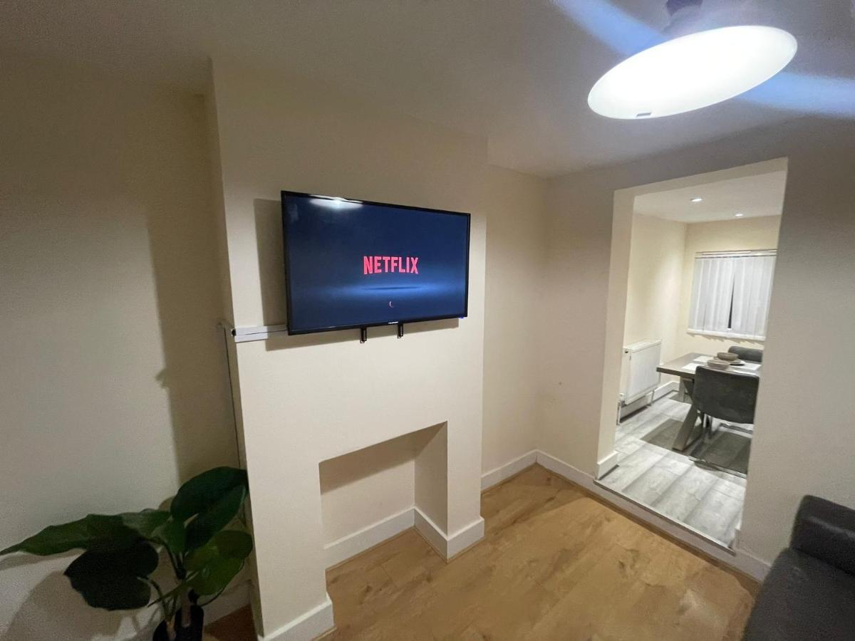 Big 3 Bedroom London House With 2 Bathroom Plumstead  Exteriör bild