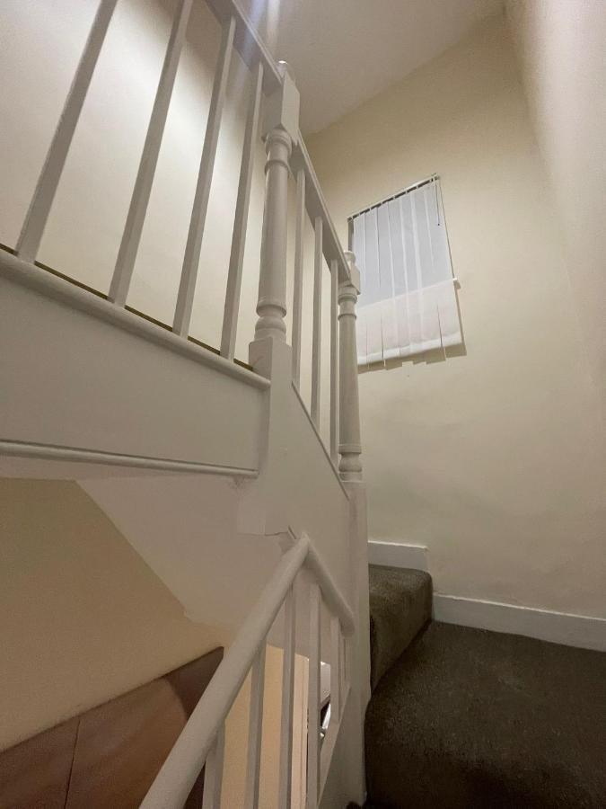 Big 3 Bedroom London House With 2 Bathroom Plumstead  Exteriör bild