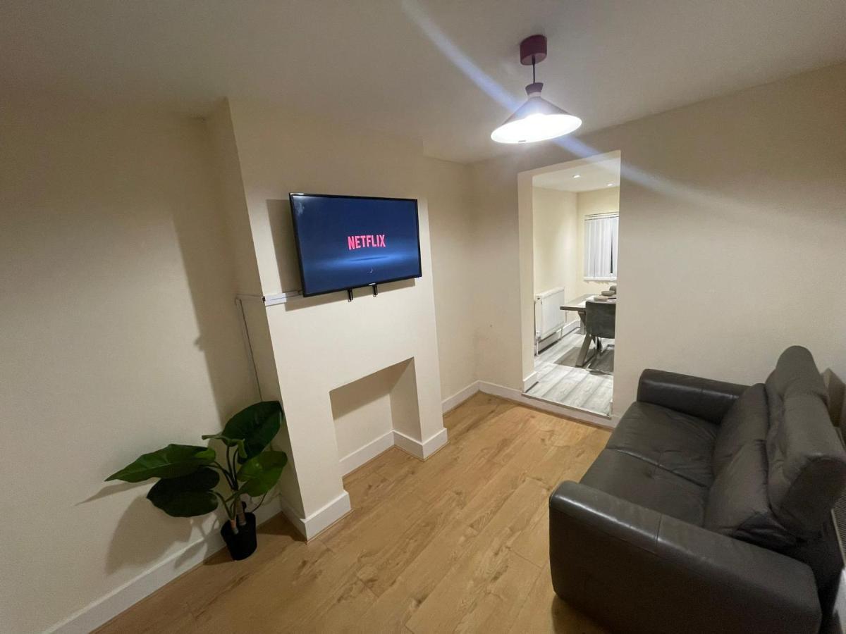 Big 3 Bedroom London House With 2 Bathroom Plumstead  Exteriör bild