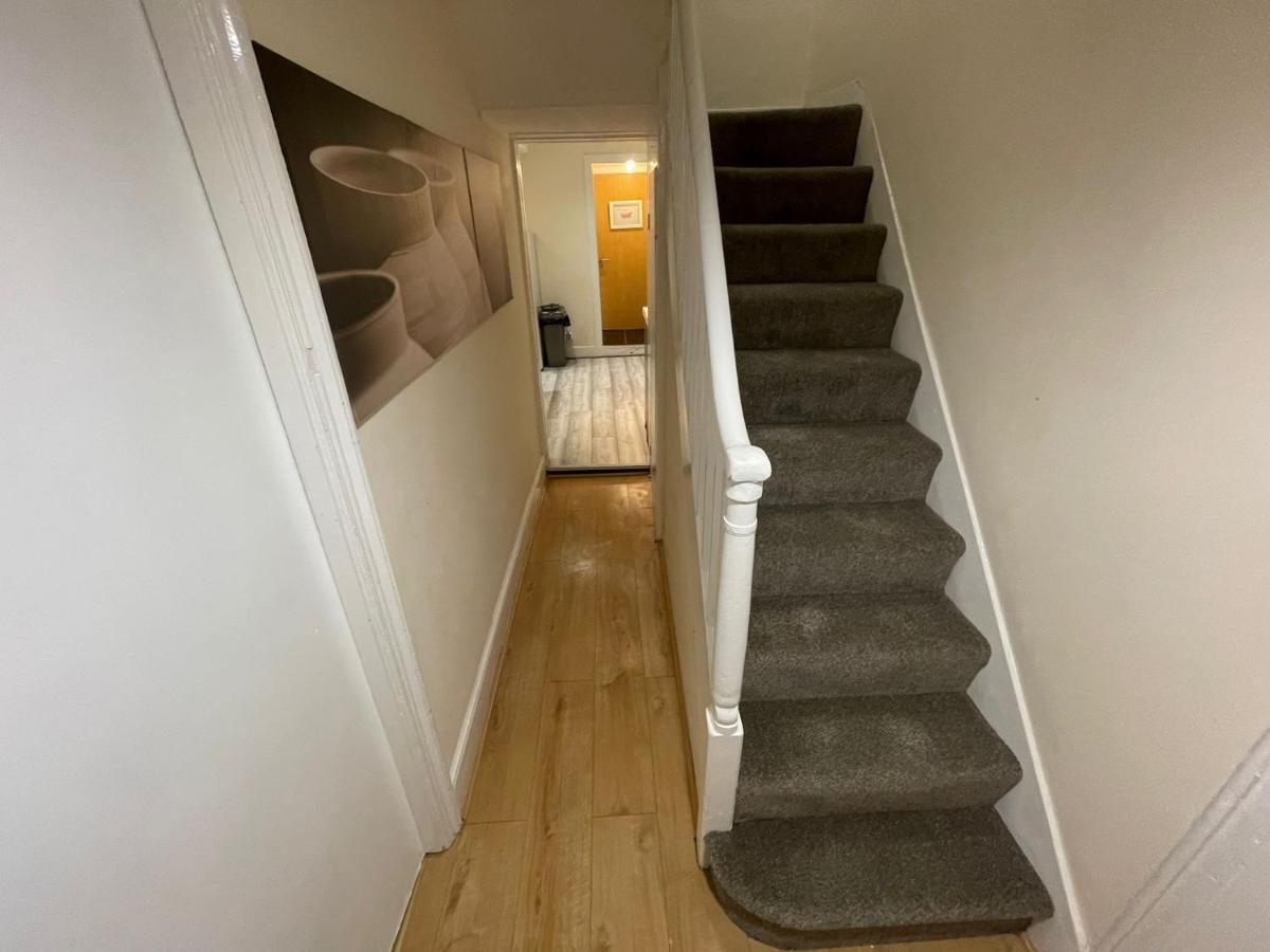 Big 3 Bedroom London House With 2 Bathroom Plumstead  Exteriör bild