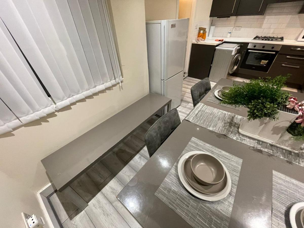 Big 3 Bedroom London House With 2 Bathroom Plumstead  Exteriör bild
