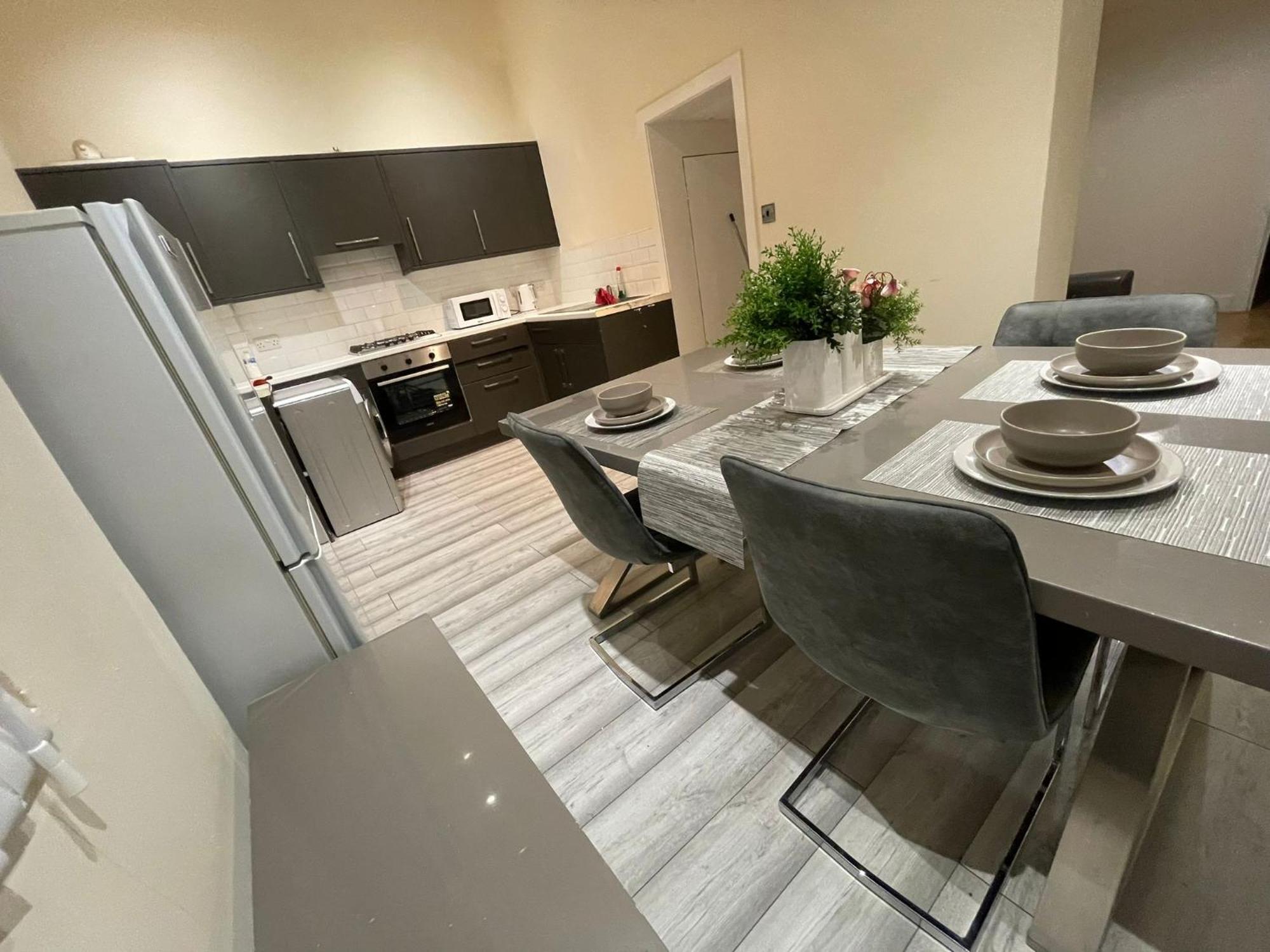 Big 3 Bedroom London House With 2 Bathroom Plumstead  Exteriör bild